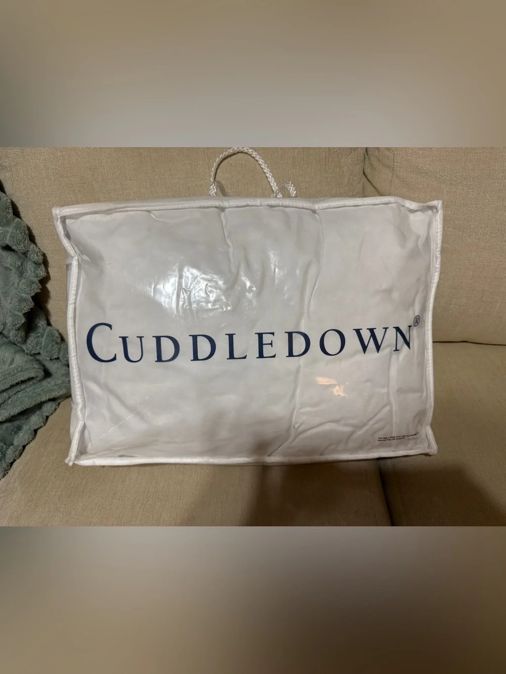 Cuddledown 50% White Duck Down 50% Synthetic fill standard pillow NWT